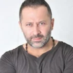الفنان حسام فــــارس